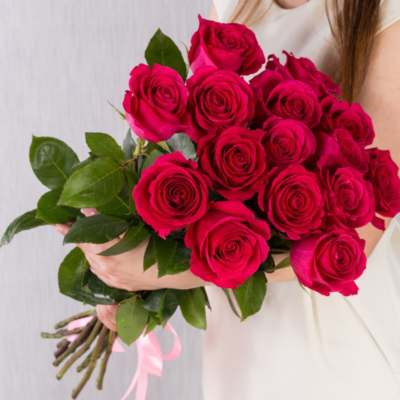 Bouquet of 15 pink roses Ecuador with a large bud 60 cm. No. 36397, standart