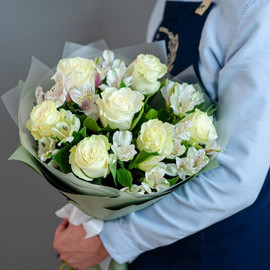 Bouquet of 11 Alstroemerias