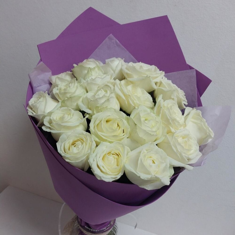 Bouquet of 19 white roses, standart