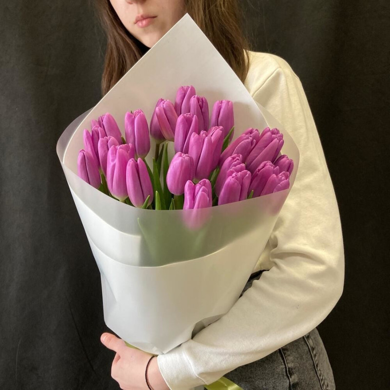 Букет из 25 фиолетовых тюльпанов, стандартный