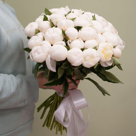 Букет цветов "Белые пионы"