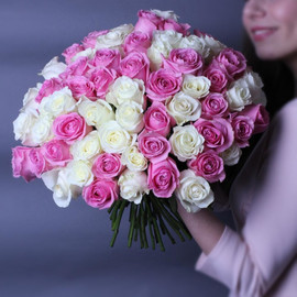 Bouquet of 75 roses mix premium white-pink