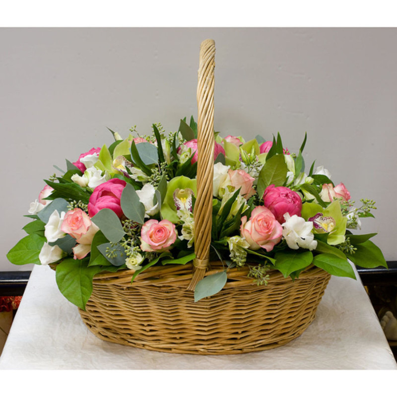 Basket of flowers Viennese ball, standart