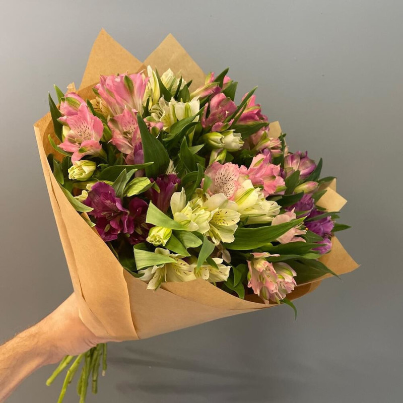 Bouquet of 13 alstroemeria mix in craft 50 cm, standart