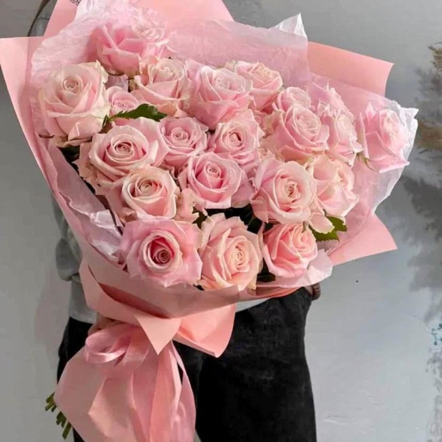 Pink roses, vendor code: 333079249, hand-delivered to Samara