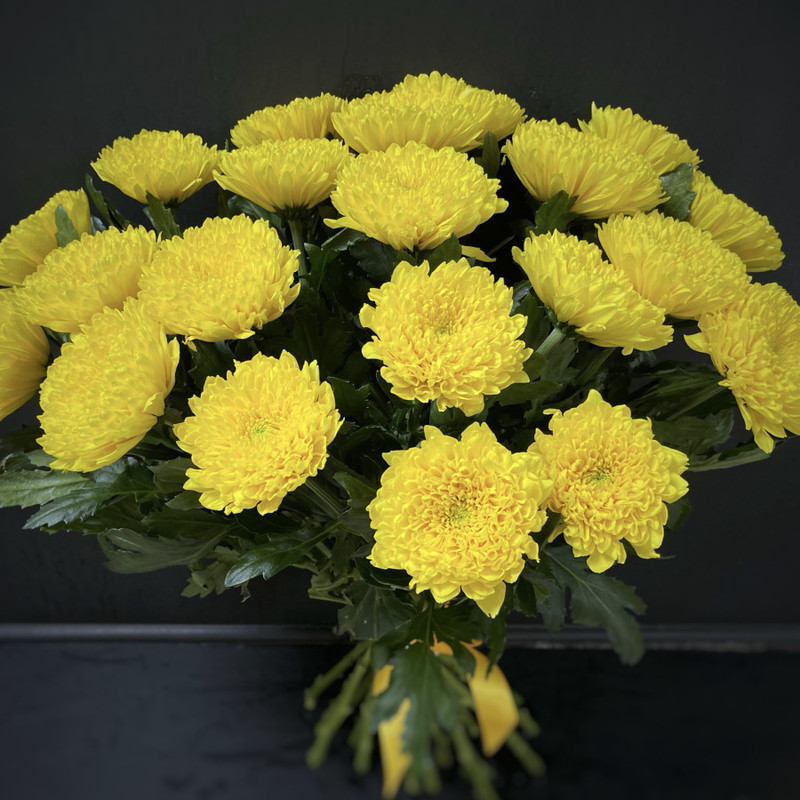 Bouquet of 21 single-headed chrysanthemums (code 35), standart