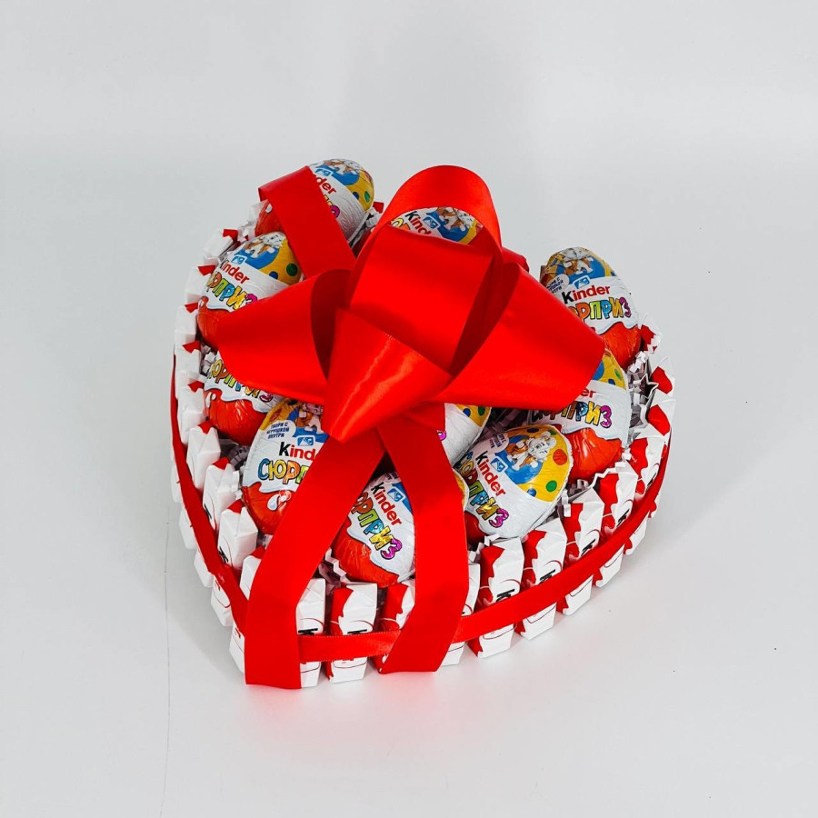 Kinder chocolate heart, vendor code: 333066677, hand-delivered to Moscow  (inside MKAD)