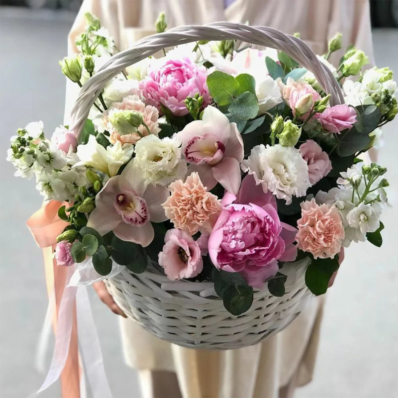 Flowers in a basket "Sharmel", standart