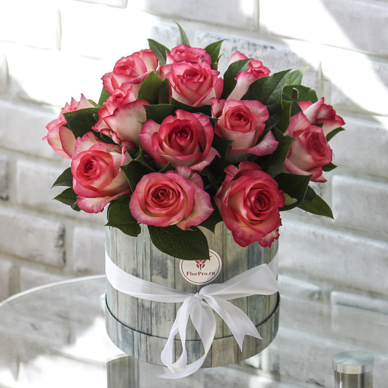 15 розовых роз Джумилия в коробке, стандартный