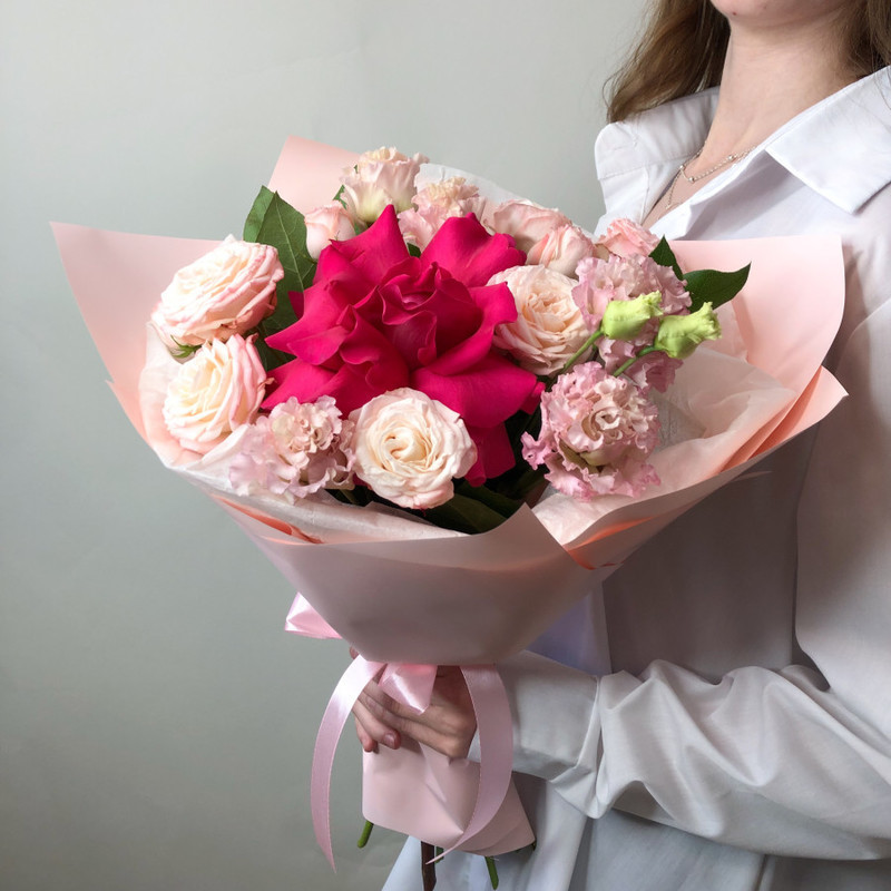Paris - bouquet of roses and eustoma, standart