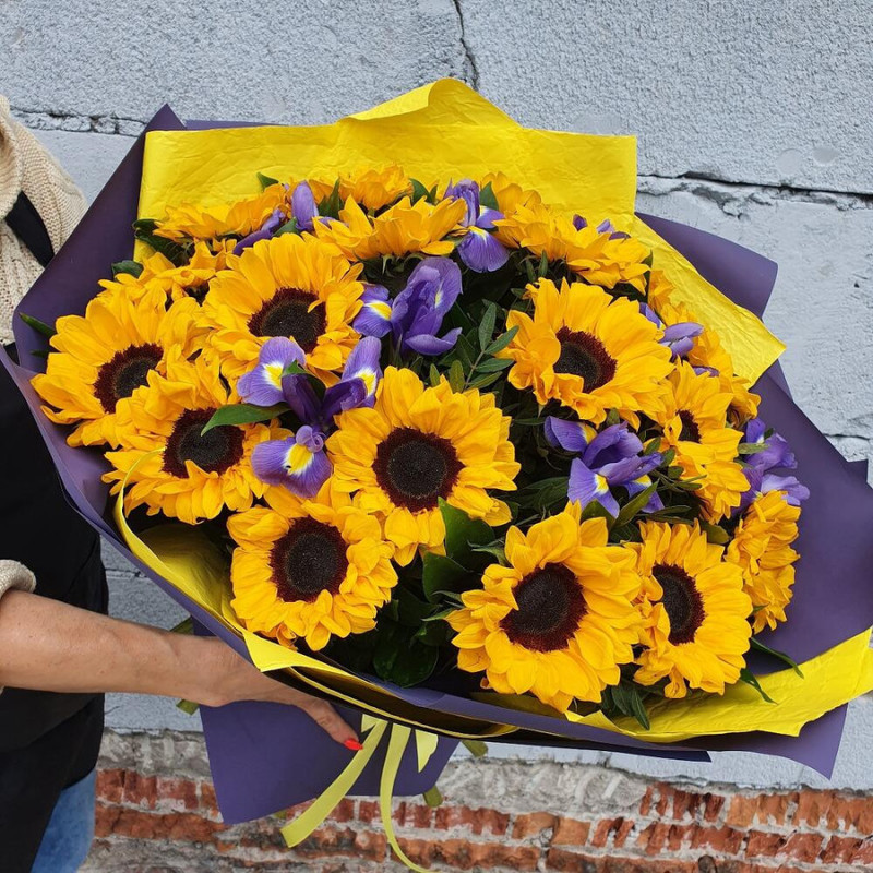 Huge bouquet with sunflowers and irises, standart