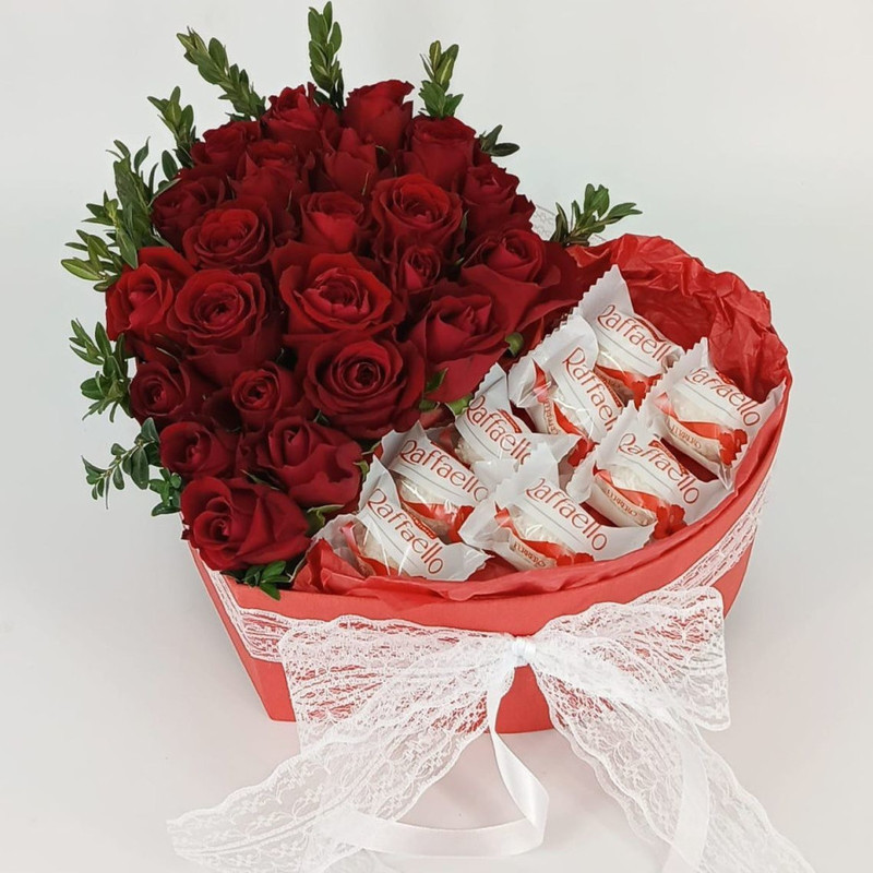 Bouquet of roses in a box with sweets, standart
