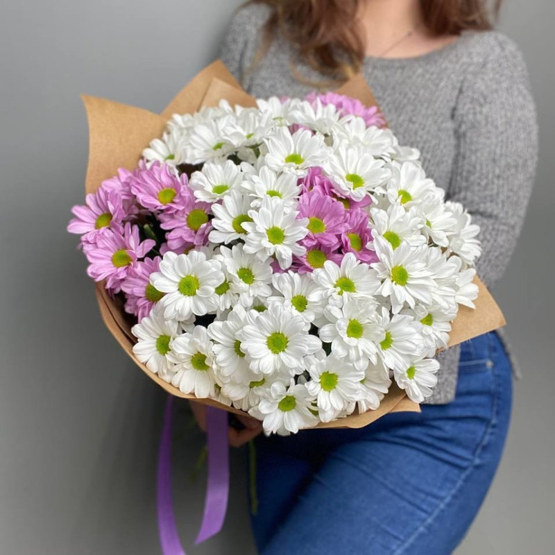 Bouquet of 11 spray chrysanthemums in craft packaging, standart