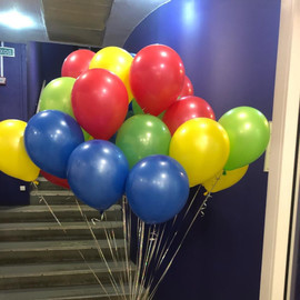 20 helium balloons in LEGO colors