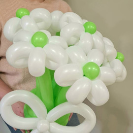 Bouquet of chamomile balloons 7pcs
