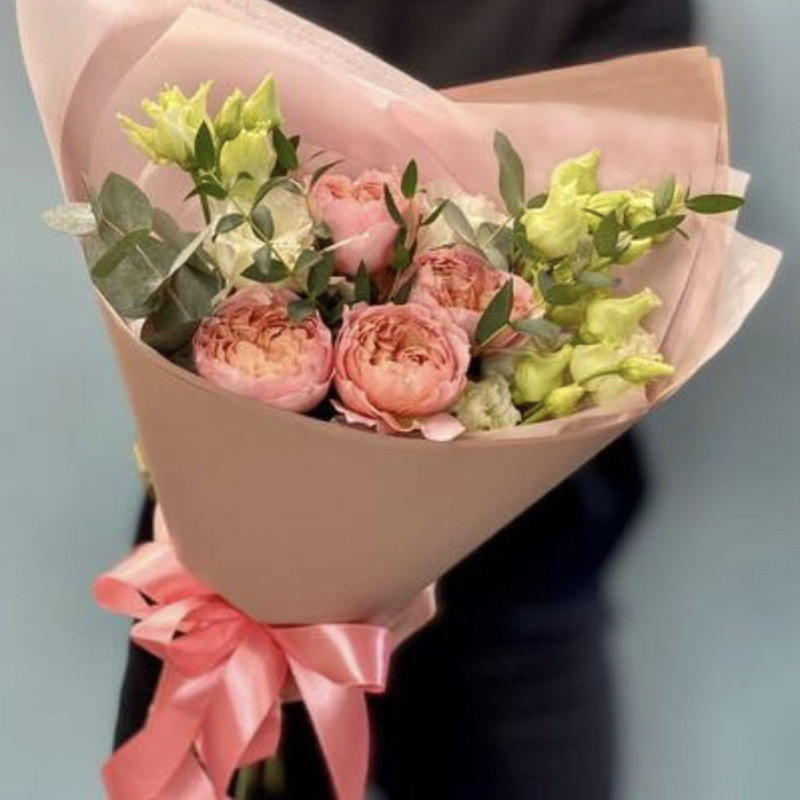 Compliment bouquet with peony rose, lisianthus and eucalyptus sprigs in a stylish package, standart