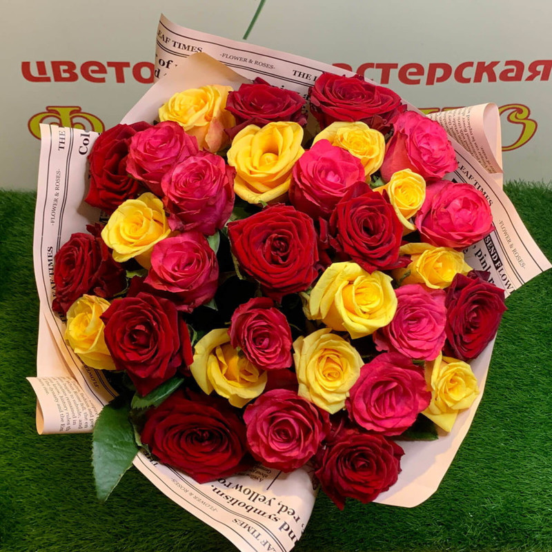 Bright MIX of 35 roses, standart
