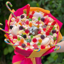 Bouquet for a girl of marshmallows and marshmallows