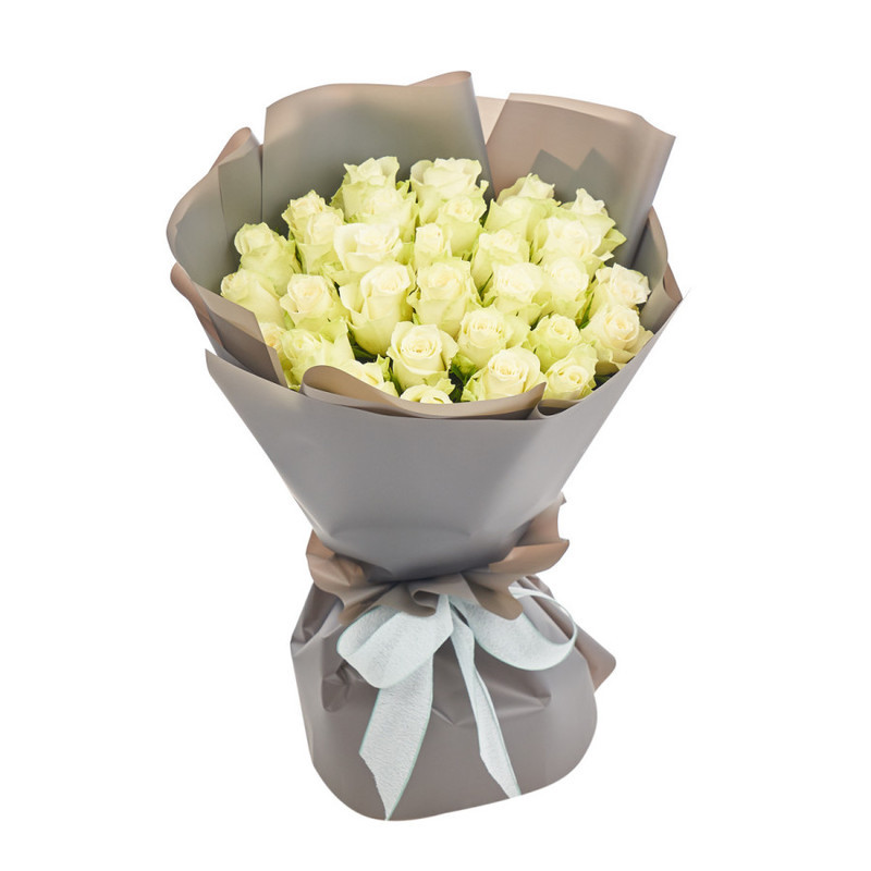 Bouquet of 31 white Kenyan roses in a package, standart