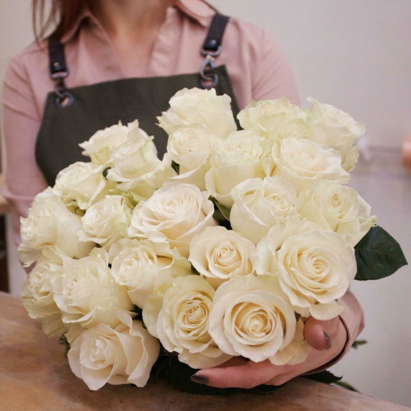 Bouquet of 25 White Roses, standart