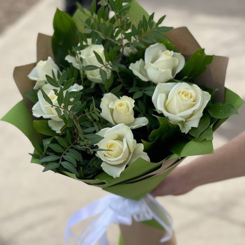 Bouquet of white roses "Lady", standart