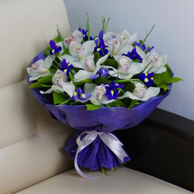 Белые орхидеи и синие ирисы, стандартный