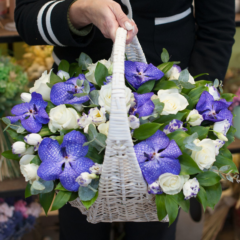 Basket with flowers "Harmony", standart