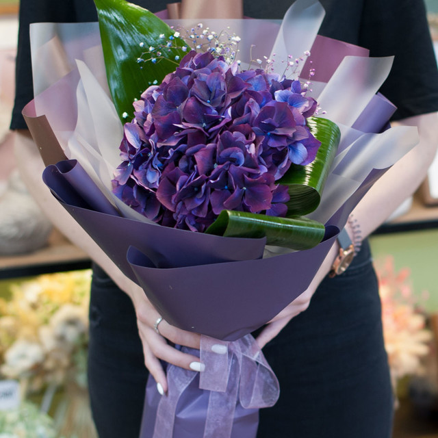 Букет цветов "Фиолетовая гортензия", стандартный