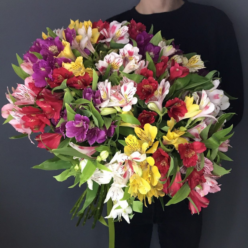 Large bouquet of alstroemerias, standart