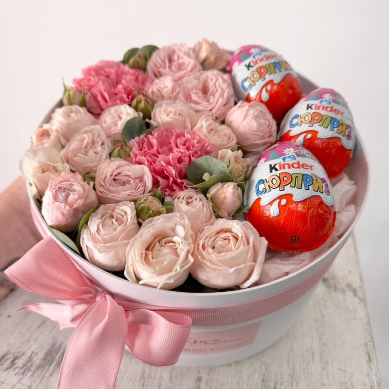 Flowers and sweets in a box, standart