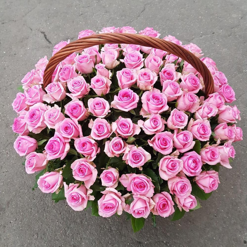 Basket of 101 pink revival roses, standart