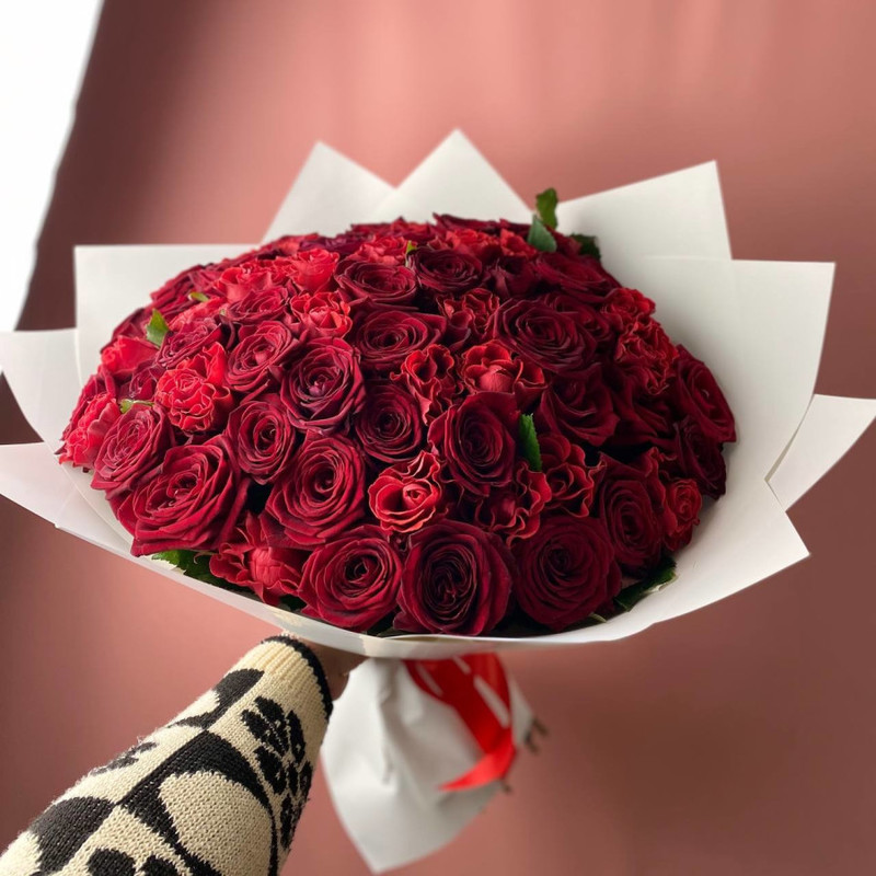 Bouquet of 65 red roses, standart