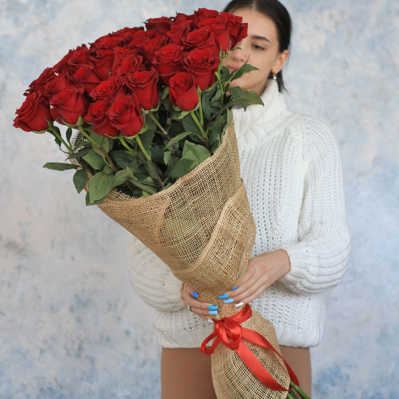 Букет из 35 красный роз "Любовь", стандартный