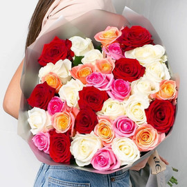 Bouquet of natural flowers of delicate roses 35 pcs. (40 cm)