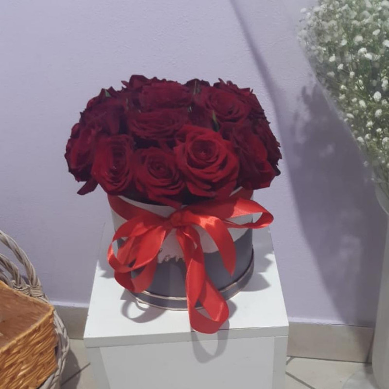 25 roses in a box, standart
