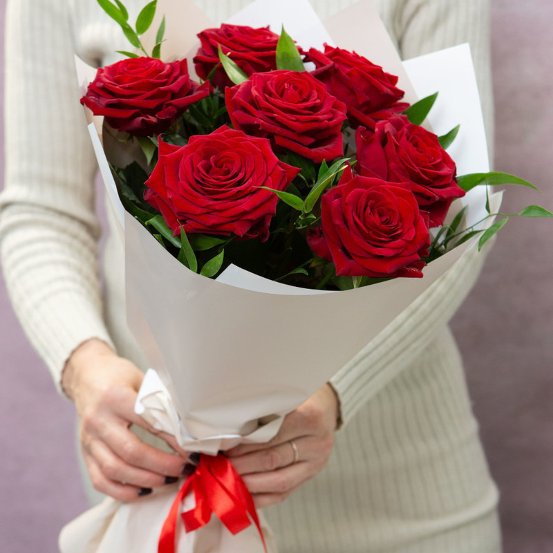 Bouquet of 7 red roses, standart