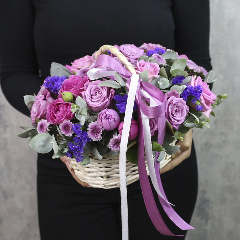 Basket with flowers "Violet", standart