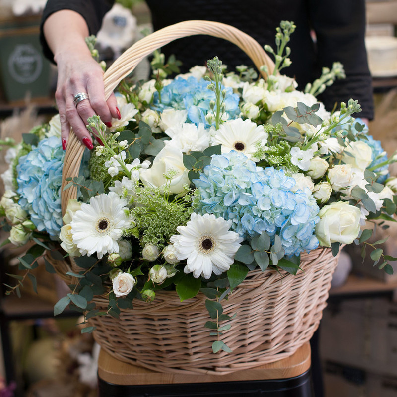 Basket with flowers "Heaven", standart