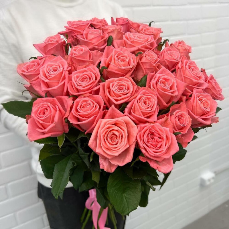 Bouquet of 29 coral pink roses 50 cm, standart