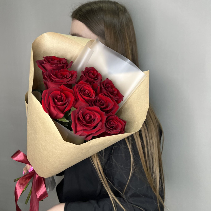 Large red roses, standart