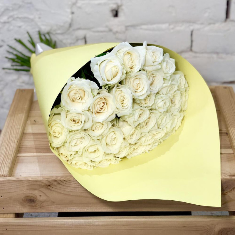 Букет из белых роз «Лимонный Чизкейк», стандартный