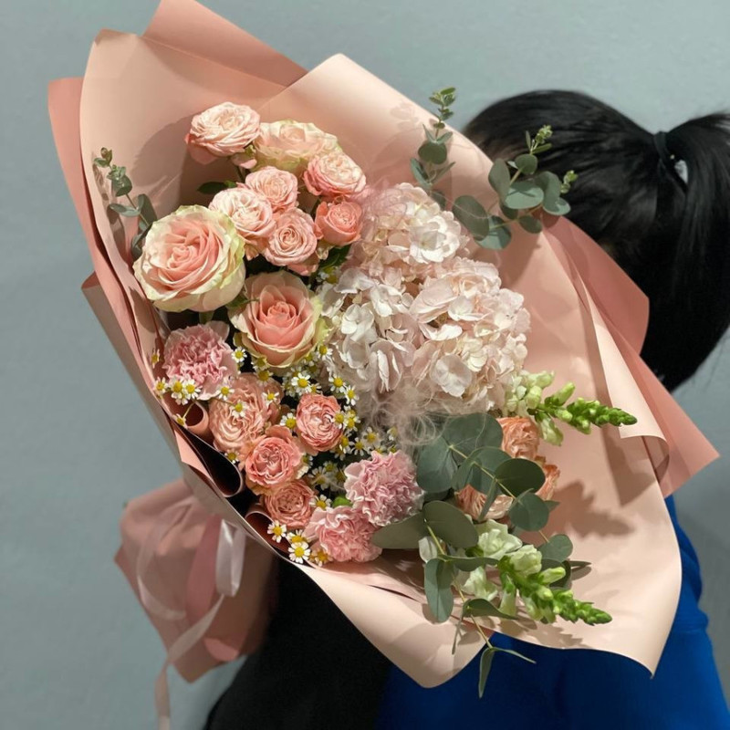 Author's bouquet with hydrangea and rose, standart