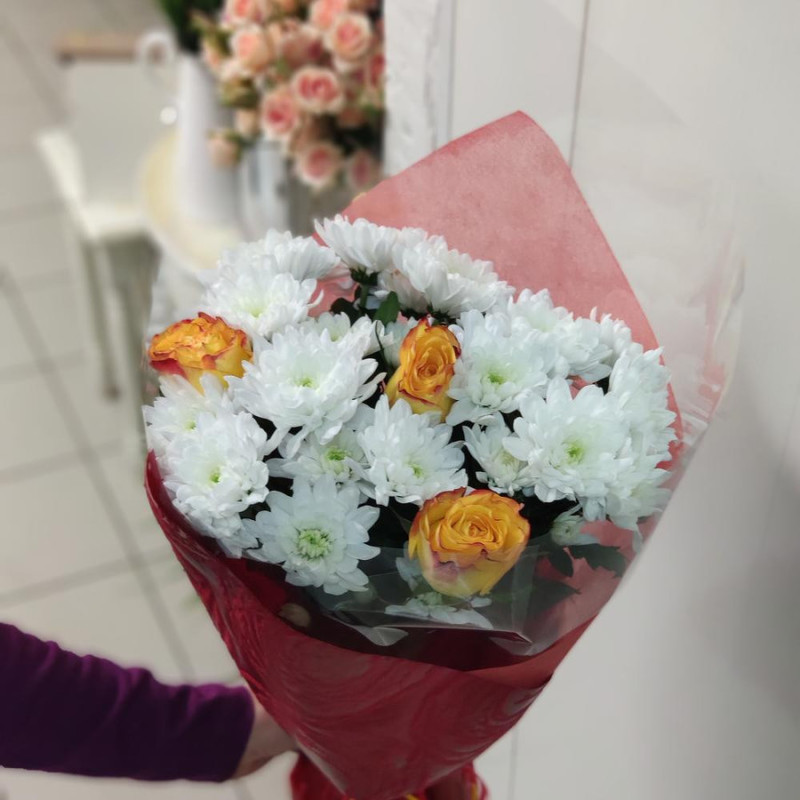 Bouquet of roses and chrysanthemums, standart