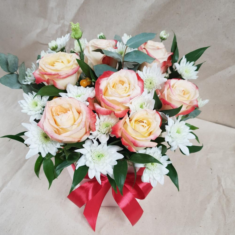 7 roses and chrysanthemums in a box, standart
