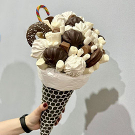 Marshmallow bouquet in a cone