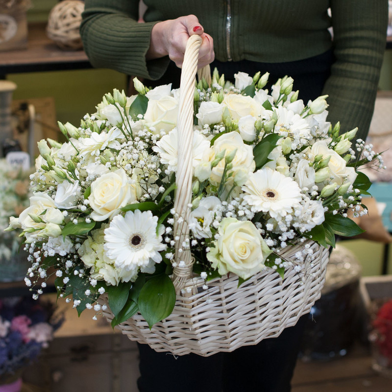 Basket with flowers "Lianna", standart