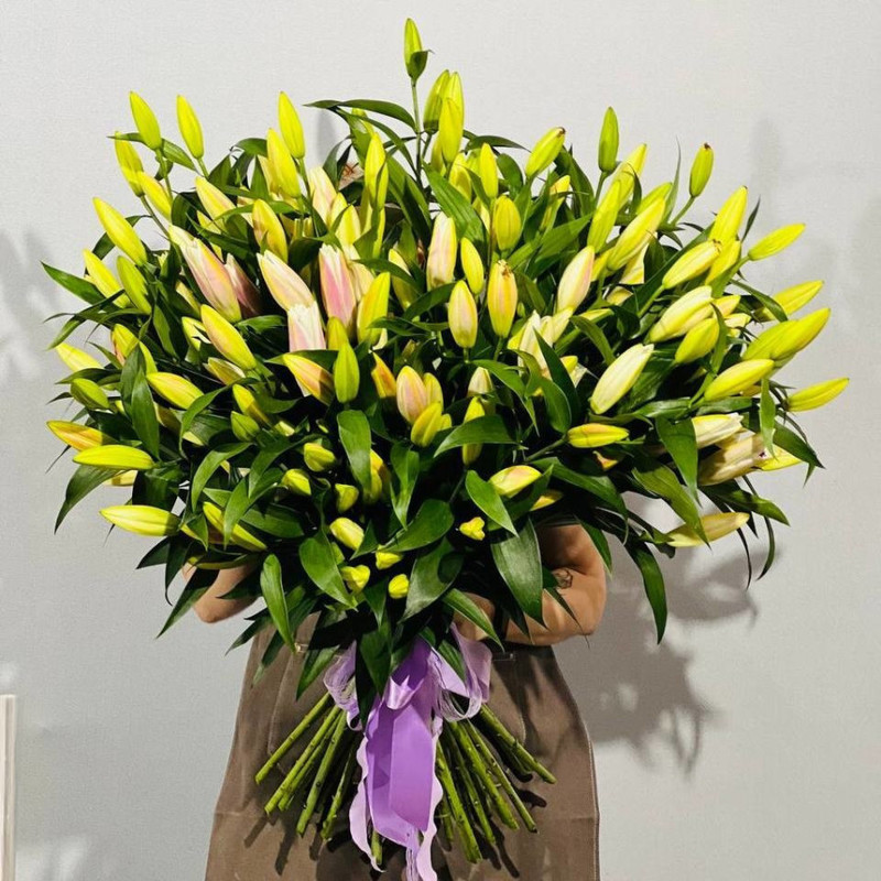 Huge bouquet 31 lilies, standart