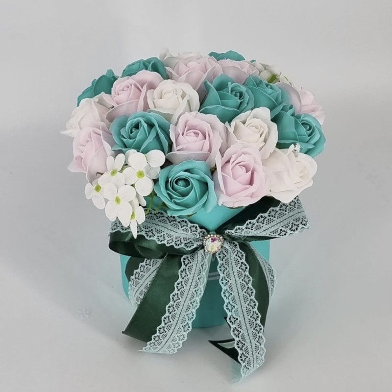 Soap roses in a hat box, standart