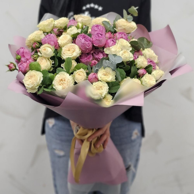 Bouquet of 15 pieces of peony spray roses, standart