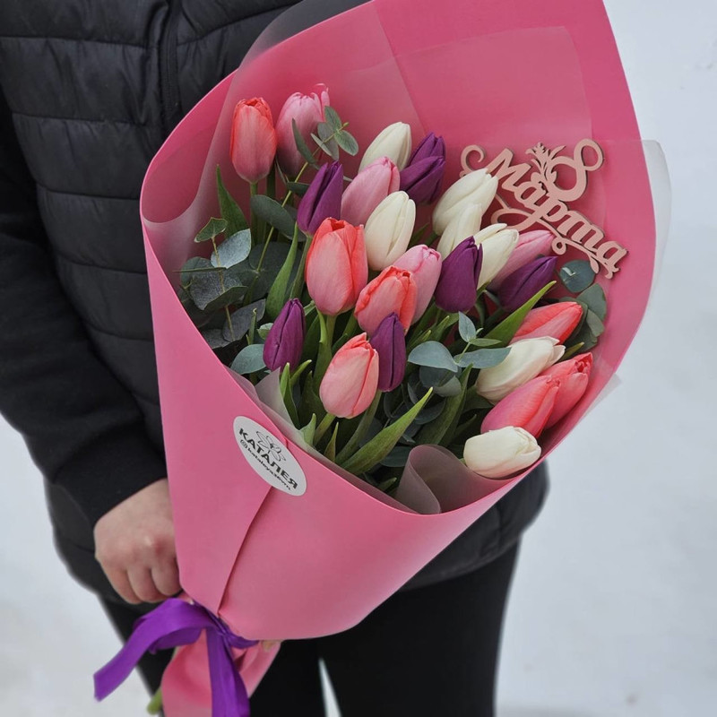 Bouquet of 25 tulips in a package, standart